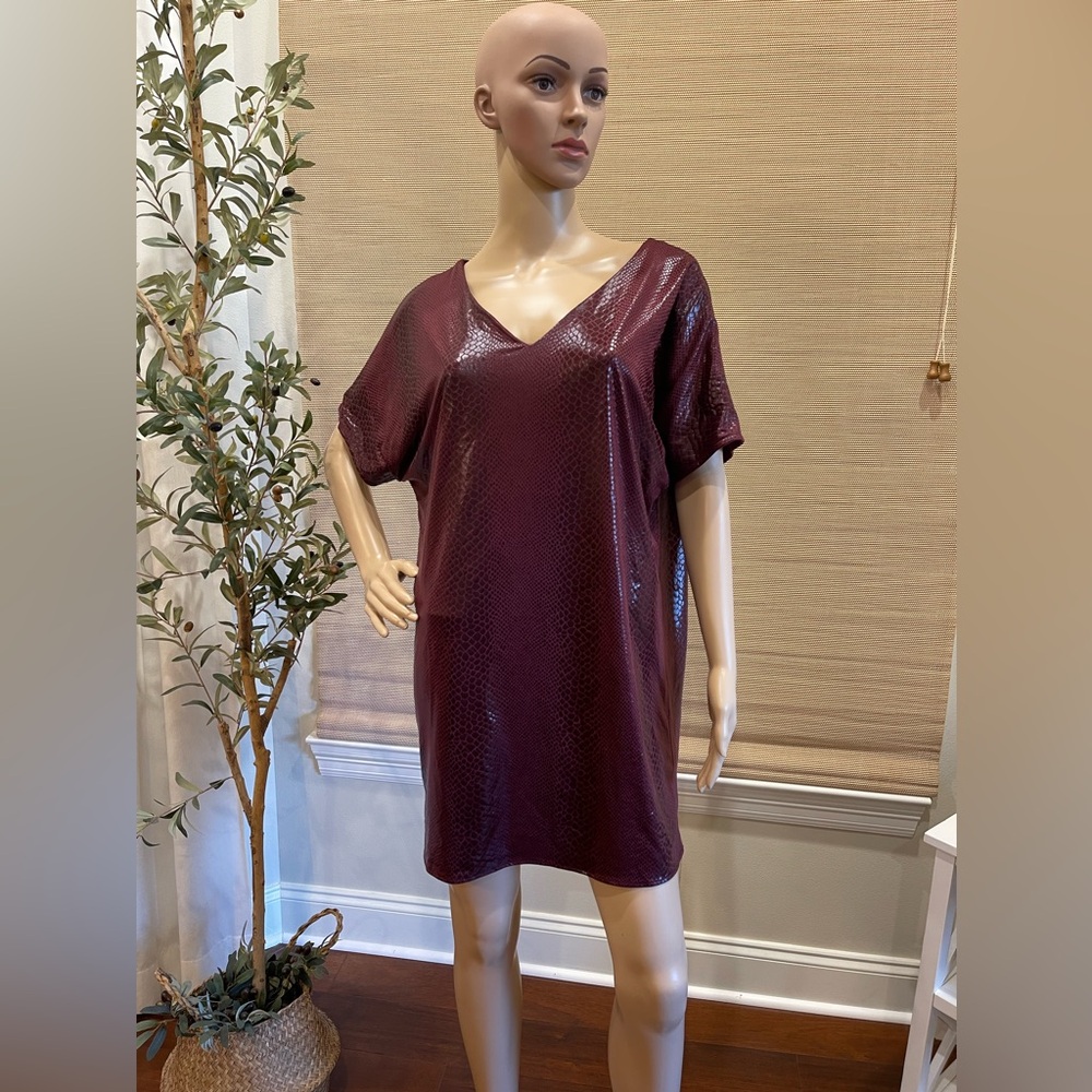 ADRIENNE Shift Dress. Bordeaux Snake. Wine. Size Small.